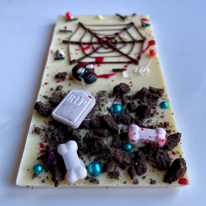 SPOOKY GRAVEYARD WHITE CHOCOLATE BAR