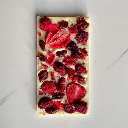 MIXED RED BERRIES CHOCOLATE BAR