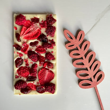 MIXED RED BERRIES CHOCOLATE BAR